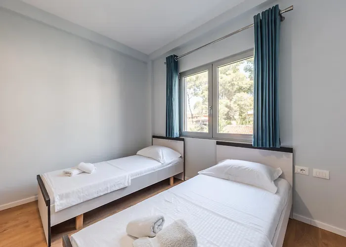 Beni's By Ps Apartmán Golem (Tirana)