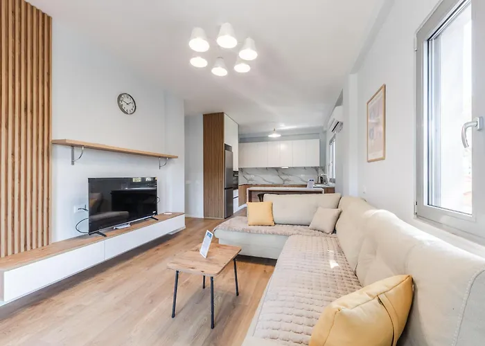 Beni's By Ps Apartmán Golem (Tirana)