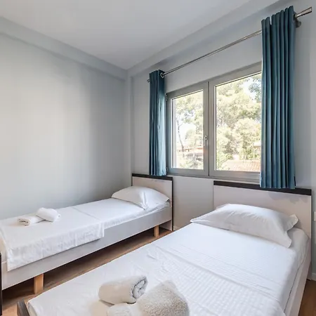 Beni's By Ps Apartament Golem (Tirana)