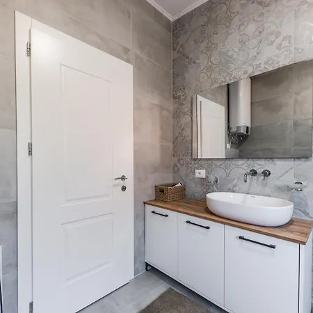 Apartament Beni's By Ps *